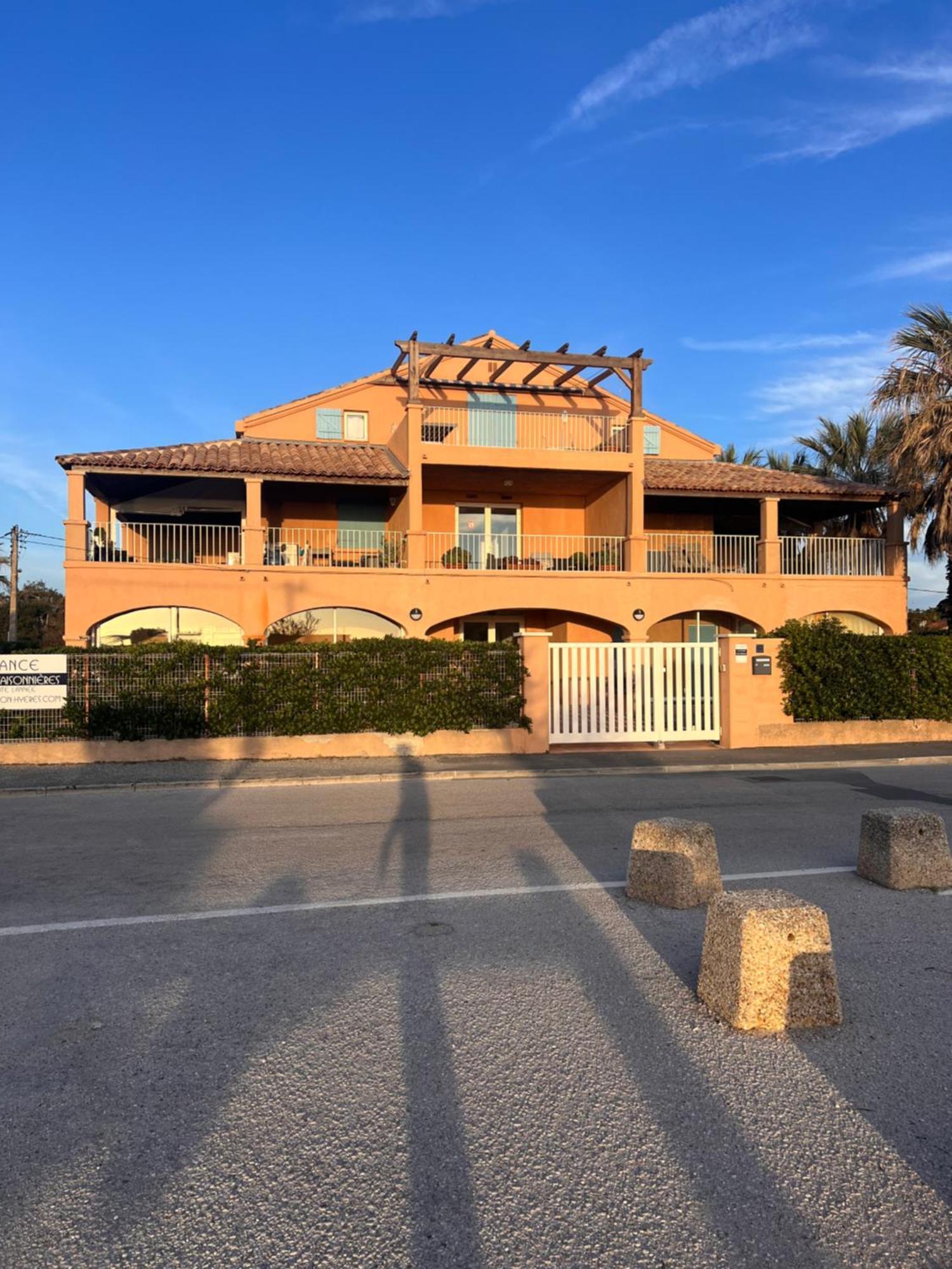La Bergerie Apartment Hyeres Exterior photo